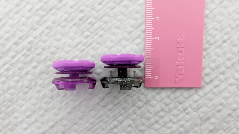 ベースパック（ロング）通常版の台座比較