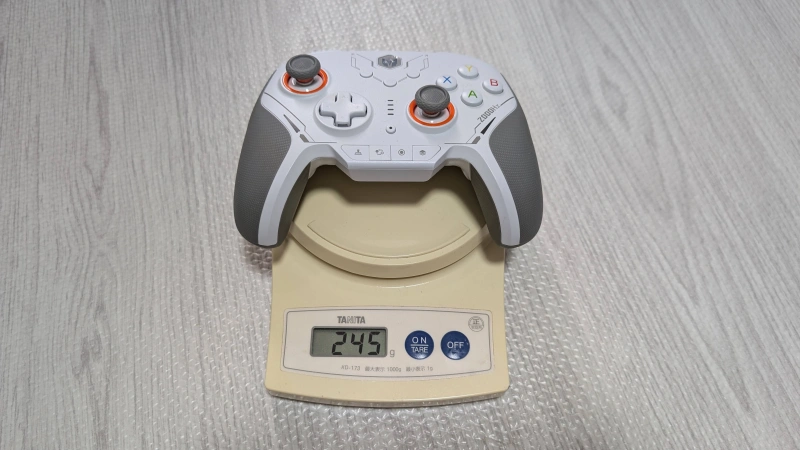 blitz2の重さを測っている